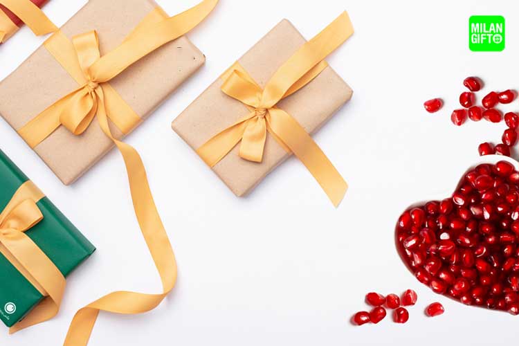 کادوی شب یلدا برای نامزد